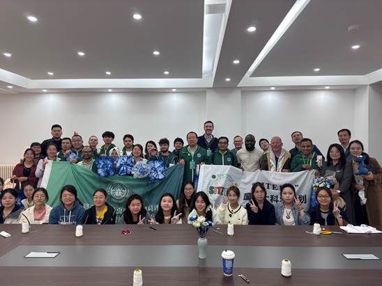 b9c06c07ec6cbb63e22f366344eee045